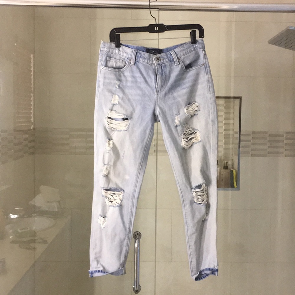 Lucky Brand distressed jeans sz 2